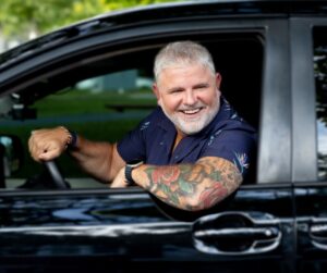 Dominic Paquet Instagram - C’est enfin ce soir que je prends le contrôle du taxi le plus payant en ville! 🚕
Manquez pas ça ce soir dès 18h sur Noovo!