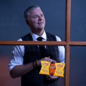 Dominic Paquet Instagram - Aujourd’hui, c’est la Journée nationale des croustilles pis je pouvais pas passer ça sous silence! 😳

Vous autres, c’est quoi votre ti sade chips préféré? J'veux tout savoir!