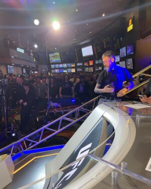 Dominick Reyes Instagram - Last night did the @espn round table. It was a cool experience; the set was trippy, green room was awesome, the live crowd was 🔥 and got to hear some interesting insights. Not bad for a quick drive to vegas. #espn #roundtable #backtorecovery #backtowork #behindthescenes