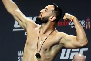 Dominick Reyes Instagram - He's got that kryptonite. On weight like a professional @domreyes24 #AlwaysUpgrade 

@sansan_upgrademg @vik.upgrademg @murdermarx @chrisdesantiago_ @vincedomingo @sergiopineiromma @jamesisonpennamon1 @tikighosn