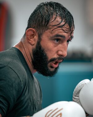 Dominick Reyes Instagram - Big thanks to @domreyes24 for coming out to train with the team 🔥🔥🔥

#ufc #mma