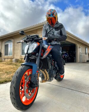 Dominick Reyes Instagram - Setting up a group ride this spring up the PCH. Comment if you are in! 🏍️🛵🦼🛣️ 
#ktm #duke890r #victory #vegas #8ball #harley #yamaha #triumph #ducati #honda #spring #ride #pch