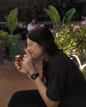 Donna Munshi Instagram - Sorry for acting like that…..
It will happen again.