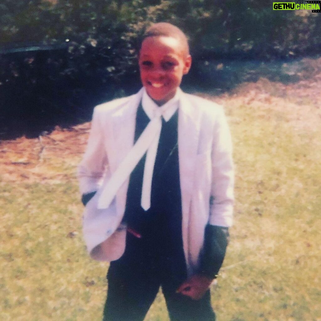 Dorian Missick Instagram - Easter suit: Circa 1985•Miami Vice swagu.•I got 2 numbers at church that day 🔥 •Then lost my phone privileges for talking during the sermon•By the time I got off restriction they were dating drug dealers• It was the crack era 🤷🏾‍♂️ #BeenDoingThis #YouMadCuzImStylinOnYou #ShouldaDressedLikeLLNotPhillipMichaelThomas #ILookLikeASnitch #JustTellMeWhereYouHidingTheCookiesAndNobodyGoesToJail