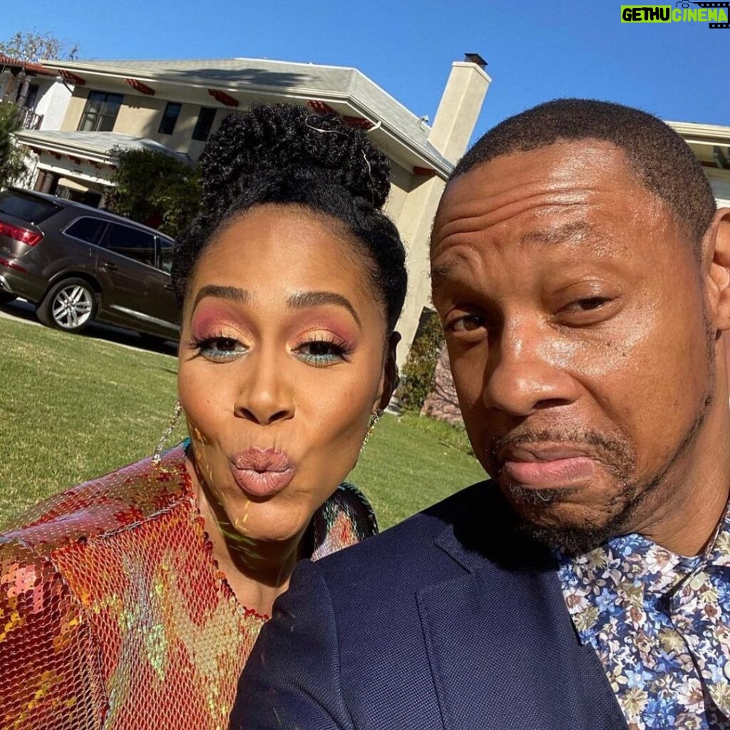 Dorian Missick Instagram - #Repost @simonemissick with @get_repost ・・・ 💥@naacpimageawards 2020 💥 Going to the show with my beau @dorianmissick It’s truly an honor to be nominated. #virtualawards #naacpimageawards #sociallydistanced Thanks to @brittanyingrambeauty @lovingyourhair @icurenudity @robynvictoriaf @hsternofficial @ravenfinejewelers and @aimeecarpenter17