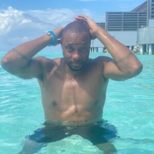 Dorian Missick Instagram - When the temperature in Ny drops to the 40’s and has me scrolling through vacation pics wishing I was warm again. #CaliMadeMeSoft #WeAreTropicalPeople #openheartsurgerysurvivor #HeartWarrior #Maldives 📸: @simonemissick