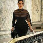 Dorra Instagram - Where I find myself.. 🖤 #paris #parisfashionweek Wearing @gemymaalouf dress And @dior bag Styling & makeup by me Hair @patrickandmarcel Paris, France