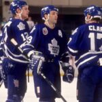 Doug Gilmour Instagram - This was a great start to a great season with a Killer group! Repost: On this day in 1993, the Leafs won their 10th straight game to extend their record to a perfect 10-0-0. § Their ten win streak from the start of a season is still an NHL record. The record was tied by the Buffalo Sabres in 2006-07. Ten games in a row is also the longest winning streak in @leafshistory