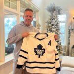 Doug Gilmour Instagram - 32 years ago my Toronto journey began. Will always love this city and it’s fan base. #GoLeafsGo