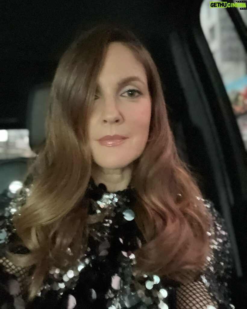 Drew Barrymore Instagram - Grammys @recordingacademy Hair @mrdanielhowellhair Makeup @debraferullomakeup Styled by @_leeharris_ Dress @tomford Bag @rogervivier Jewelry @lorraineschwartz Shoes @maisonvalentino