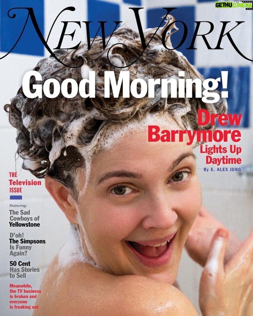 Drew Barrymore Instagram - I’ve been a lifetime admirer, and subscriber of @nymag ever since my love of magazines began. It is a true pinch me moment to have been invited to be a part of a magazine that has been such an important part of my life. To say that I’m grateful and honored to be on the cover and inside of The Television Issue of @nymag would be the understatement of the century. I still can’t believe this is real! Thank you to each and every person who helped make this happen. @e_alexjung @markseliger @thedrewbarrymoreshow, I love you and every person that makes this show very much. Photo: @markseliger for New York Magazine Profile: @e_alexjung Hair by @hairbyorlandopita Makeup by @debraferullomakeup