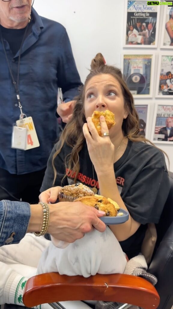 Drew Barrymore Instagram - Can you tell that I really love these baked goods? @thehungrygnome @chefdaniellesepsy