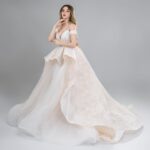 Drew Catherine Instagram - Tell me where your dream wedding would be? Mine would be on a mountain, the ocean not far away. High above the world with only more mountains and ocean in sight ! A beautiful sunny day & all of the people I love 💕⛰ 🌊 🌲 💍 Gowns @mode.moviani MUA & hair @parfenon.makeup Extensions by @bellamihair Earrings @louisvuitton