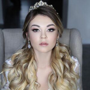 Drew Catherine Instagram - A fun bridal glamour look with @katerinarapoportinc ! 
She did the amazing hair & make up, as well as the photos! Super talented woman! Should I do more looks like this ? Do you prefer my natural / no make up looks? 
Nails by @ann_hardrocknails 
Hair by @bellamihair 
#bridal#glam