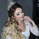 Drew Catherine Instagram - A fun bridal glamour look with @katerinarapoportinc ! She did the amazing hair & make up, as well as the photos! Super talented woman! Should I do more looks like this ? Do you prefer my natural / no make up looks? Nails by @ann_hardrocknails Hair by @bellamihair #bridal#glam