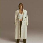 Dulce María Instagram - Gracias @marieclaire_la por este increíble shooting. Estoy muy feliz y agradecida de estrenar esta portada hoy que inicia #SoyRebeldeTour en nuestra tierra, nuestra casa, México 🇲🇽 #DulceMariaEsMarieClaire Director Editorial: @gerardangulo Fotografía: @carlos_ruizc Realización: @gerardangulo Maquillaje y peinado: @lauramejiapro Video:@ruboott Producción: @fer_ca Entrevista: @ximenalarram Management: @alepalomera1 RP: @arielquirino
