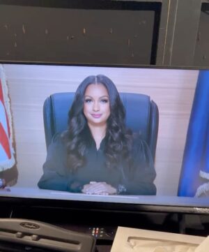 Eboni K. Williams Instagram - ⁣Order in the MF COURT👩🏾‍⚖️ ⁣
 ⁣
This one is about to hit…different ⁣
⁣
Coming soon✨ 📺 ⁣
⁣
#EqualJustice #JudgeEboni