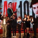 Ece Yüksel Instagram - Aşk 101 2. sezon şimdi Netflix’te! Dün gece de çok keyifliydi. Teşekkürler @netflixturkiye Bir parçası olmaktan gurur ve mutluluk duyduğum bir iş oldu ❤️ Love 101 Season 2 is on Netflix now! Ve diğer teşekkürler de; Styling @arslanerseyma Ceket @outkastpeople Top @houseofantidote Takılar @epicene Saç @talatkivrak Makyaj @barisyilmmaz