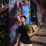 Edward Chen Instagram - 我不停在想..上次吃到麵包加花生醬跟韭菜水餃是什麼時候…. 啊，原來是剛剛…. #我只是餓了再吵