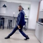 Efa Iwara Instagram - I challenge @chrisbrownofficial This is what happens when you have too much time between takes! 😂😂😂😂😂 🎥🎥🎥 #EFAtheThreat Lagos, Nigeria