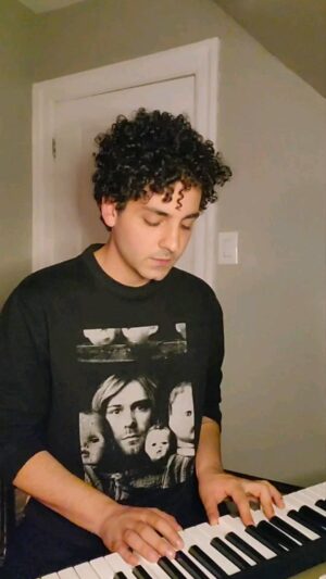 Ehren Kassam Instagram - Hairy style-less

#latenighttalking 
#harry
