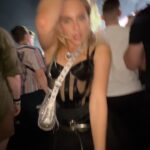 Ekaterina Adushkina Instagram - ✅Побывать на концерте Beyoncé +1 исполнявшаяся мечта в копилку! Этот пункт был в моем списке мечт последние лет 5, ведь Beyoncé не давала концерты и никто не знал, будет ли вообще! Beyoncé для меня не просто певица, это артист, вдохновитель, ролевая модель, человек, ради концерта которого можно лететь 15 часов в другую страну, чтобы потом перепутать время и бежать на стадион со всех ног, но все таки успеть и насладиться каждой секундой! Если кратко, Beyoncé - королева и каждый раз она доказывает это снова и снова! Всю жизнь на сцене, и все равно постоянно пробует новое, перерождается и подтверждает свой статус иконы! Что именно случилось и как мы чуть не опоздали на концерт мечты вы увидите в моем влоге на YouTube! Ждите и подписывайтесь, ссылка в био⬆️ ⁉️А если ли у вас концерт мечты? Barcelona, Spain