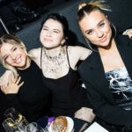 Ekaterina Adushkina Instagram - Показали настоящее русское искусство на розовой ковровой😈 Оцените лук по 10и бальной шкале в комментариях💔