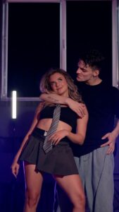 Ekaterina Adushkina Instagram - Hot hot hot 🔥🔥🔥 Разнесите комменты огонёчками, если вам зашло! My partner in crime: @daurbekovjj ❤️ Video by: @losyash.film
