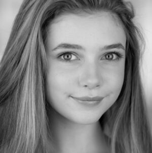 Eleanor Worthington-Cox Instagram - Spot the odd one out...😅 I’ve had a headshot glow up all thanks to @danielbeacock ! Thank you so much for such a great experience and such great shots! 📸