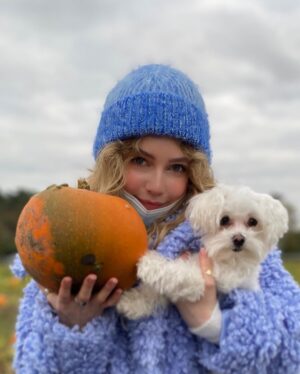 Eleanor Worthington-Cox Instagram - I’m currently filming in muddy fields and forests 24/7, so it made total sense to spend my day off in a muddy field... by a forest... right ? 

#wearadamnmask 
#wearcoolboots
#trippedoverapumpkin 
#eventhedoglaughed