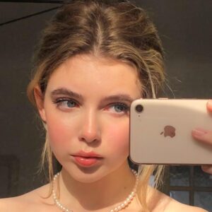 Eleanor Worthington-Cox Instagram - Hi guys, what’s the isolation mood today, 1, 2, or 3? I hope you’re safe, I hope you’re well. Stay at home. Wash your hands. Don’t hoard toilet paper, don’t eat yellow snow, it’s salt, tequila, lime...and never take sweets off strangers x