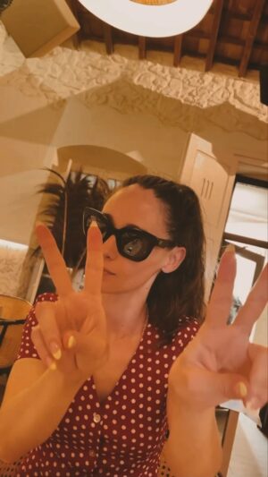 Elena Rivera Instagram - Vacaciones 10 con gente 10 🤍