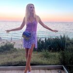 Eleonora Albrecht Instagram - Summer nights ✨💕 #solemarevento #estateitaliana #bikini #pool #spiaggia #vacanzealmare #vogliadimare #profumodimare #bellegiornate #sorrisi #pacedeisensi #giornatebelle #oara #summermood #tuttialmare #lamiaestate #sardegna #fortevillage Forte Village Resort