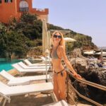 Eleonora Albrecht Instagram - L’Estate in Italia 🇮🇹 #estate #estateaddosso #estatedavivere #solemarevento #estateitaliana #luglio #agosto #spiaggia #vacanzealmare #vogliadimare #profumodimare #bellegiornate #sorrisi #pacedeisensi #giornatebelle #gitafuoriporta #lugliocolbenechetivoglio #tuttialmare #lamiaestate #unavitainvacanza #maredavivere #maredamare HOTEL PUNTA ROSSA