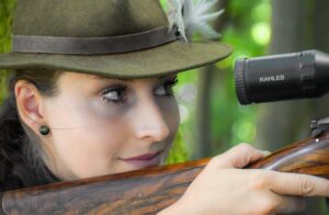 Eliška Štefanicová Instagram - Nové náušničky od @pavlinarysava 🍃

#bohemialov#chevaliersweden#pavlinadesign#kahlesoptics#hunt#hunting#hunter#huntress#hunters#outdoor#nature#naturelover#wild#wildlife#smile#girl#girls#czechgirl#huntinglife#huntingphoto#huntinggirl#huntingwoman#outdoorwomen#outdoorgirl#outdoors#outdoorlife#girlwhohunt#girlhunttoo#girlpower#huntingexperience