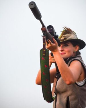 Eliška Štefanicová Instagram - 🦌

#bohemialov#chevalier#franchifeelsright#feelsright#kahles#silencer#girlwithguns#hunt#hunting#huntinggirl#huntingwomen#hunter#hunters#shooting#summer#sunset#girl#girls#beauty#wild#wildlife#nature#pretty#model#summertime#waidmannsheil#huntingseason#huntinglife#lovehunting#huntingfoto
