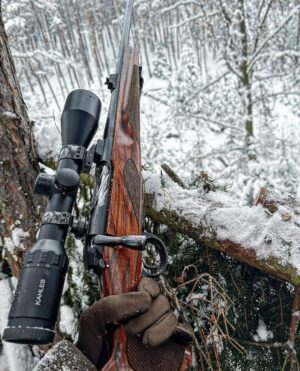 Eliška Štefanicová Instagram - Snow hunting ❄️

#bohemialov#franchifeelsright#kahleshunting#kahlesoptics#feelsright#hunt#hunting#huntingwomen#huntinggirl#outdoor#outdoorwomen#outdoorgirl#girlwhohunt#girlshunttoo#girlpower#hunter#hunters#huntress#czechhunter#huntinglife#huntingphoto#huntingseason#lovehunting#gamemanagement#myslivost#chasse#winter#sauenhammer#wintervibes#sellierbellot