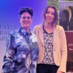 Elif Şafak Instagram - Manchester, beautiful Manchester… At the Manchester Central Library with the great and wonderfully inspiring Erica Wagner, grateful to everyone who came and asked questions and waited in the queue, a very special afternoon thanks to Manchester Literature Festival @ericawgnr @mcrlitfest #manchestergram #manchesterlibrary #manchesterliteraturefestival #literaryfiction #librariesrock #librarians #theislandofmissingtrees #librariestransform #elifshafak #supportlibraries #bookloversworld #readmorewomen 📚📚📚 akıl ve ruh sağlığımızı koruyabilmek için edebiyat festivalleri…. Manchester Edebiyat Festivalinde değerli edebiyat eleştirmeni Erica Wagner ile etkinliğimiz, gelen imza kuyruğunda bekleyen herkese candan teşekkür ederim #okumakiyileştirir #okumakaşktır #kitapsevdası #kitapsevgisi