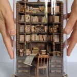 Elif Şafak Instagram - Miniature books in a miniature library in a miniature world…. This beautiful art and video is by @miniatureit #miniatureart #miniaturelibrary #bookshelvesofinstagram #miniatureartist #bookishposts #booksaremagic #diversifybookstagram #literaryfiction #booksarethebestgifts 📚📚📚 minyatür kitaplar minyatür kitaplık minyatür dünya…. #kitaplarınmüptelasıyız #kitaplayaşamak #kitapaşkına