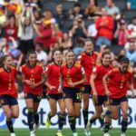 Elif Şafak Instagram - They are champions!! Turkey’s women’s volleyball team achieving fantastic results against all odds—and deeply rooted patriarchal barriers—they are smashing glass ceilings and walls!! And the wonderful and peerless lionesses @lionesses in the UK and Spain’s fabulous women’s national football team standing firm in solidarity and sisterhood in the face of sexism and machismo… Massive respect to ALL women in all sports, changing the narrative, inspiring little girls everywhere. You are amazing!!! #lionesses #womeninsports #globalsisterhood #sisterhoodispowerful #sisterhoodisglobal 📚📚📚 Harikasınız @fileninsultanlarivb @ebrarkarakurt18 @handebaladin Her türlü engele ve yobazlığa rağmen harikalar yaratan #fileninsultanları İngiltere’de #lionesses İspanya’da ataerkilliğe en güzel cevabı dayanışmayla veren kadın futbol takımı… Sporcu kadınların sahada ve saha dışında verdikleri muhteşem mücadeleyi yürekten alkışlıyorum, sevgiyle takdirle #sporcukadınlar #melissavargas #fileninsultanları #fileninsultanlari