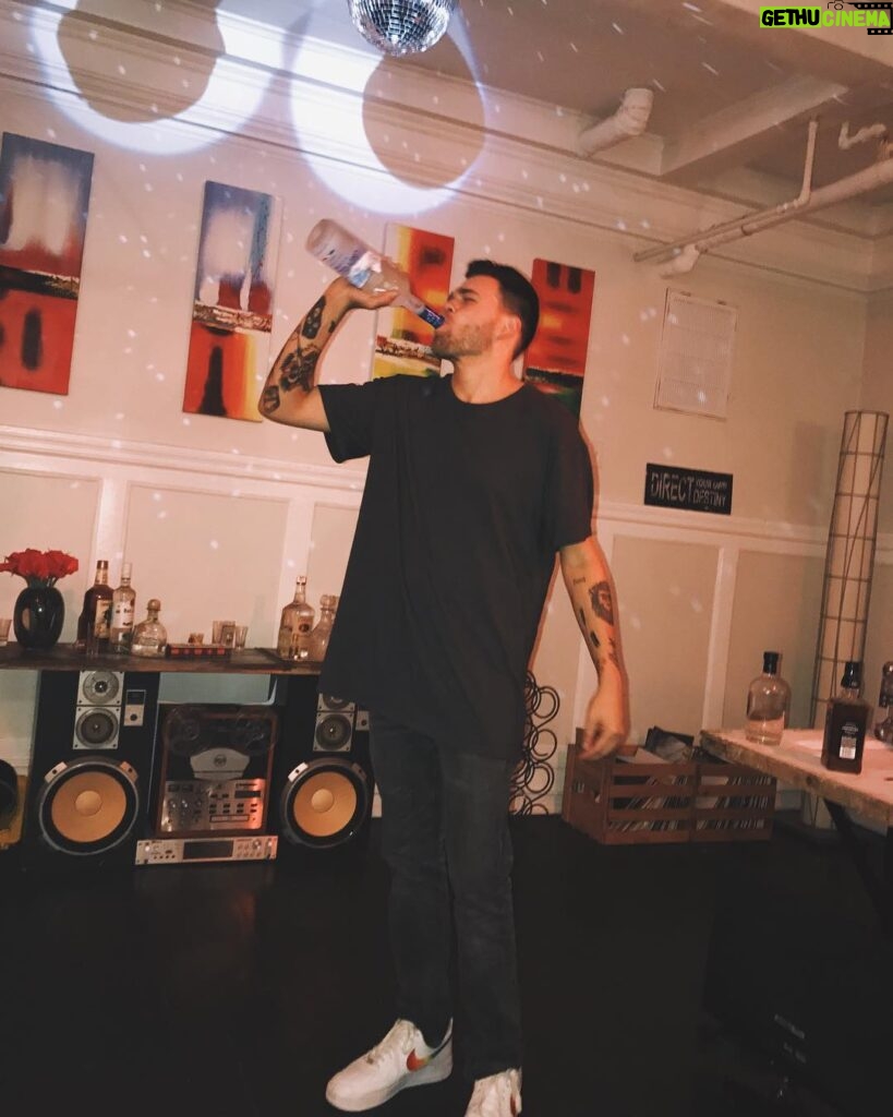 Elijah Daniel Instagram - gay and drunk