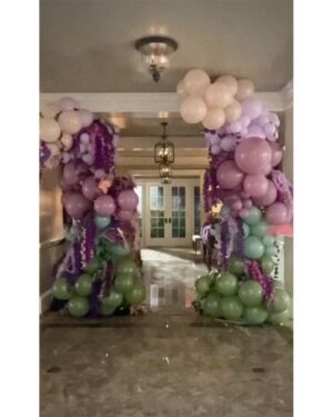 Elizabeth Gillies Instagram - Tonight! Dynasty’s penultimate episode and Fallon’s magical baby shower. Don’t miss it 🦋