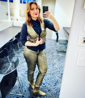 Ella Hooper Instagram - First of many mirror selfies in this amazing new suit by the one & only @annacordellclothing ~ new tour, new suit, it seems to go! What an amazing resource to have right here in Melbourne, a true tailor to the ⭐️’s, is Anna our generations / locations Nudie Cohn, or Manuel Cuevas?? I think so.. Thank you for the new duds, and your artistry. And extra big 🙌🏼 to Anna’s right hand lady @marda_couture for tailoring this fit just so to my hella specific proportions, No easy feat! ⏳(and yep, same old trashed gig boots, spray painted by me, cause it can’t all be high end, that just wouldn’t be Hoopslike) #gigready #annacordell #backstage #wayoutwest