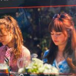 Ella Lee Instagram - Ich freu mich total mit euch die tolle Serie „Unsere Wunderbaren Jahre 2“ teilen zu können, die ab jetzt in der @ardmediathek zu streamen ist!! Historisch, Love, drama.. it has it all ✨ (und amazing Regie @missmirathiel) Und am 11., 15. und 22. März um 20:15 im Ersten :) #uwj2 #unserewunderbarenjahre2 #daserste #ardmediathek #wdr #ufa #ufaproduction #historicseries #1969
