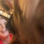 Ellen Hillingsø Instagram - Er i klar over hvor SVÆRT det er at ta’ en selfie med hund ? I morgen d.26 oktober vil det vælte ud med selfier med hund for der udkommer #hundensbog på @forlagetgyldendal og vi @hellajoof , @mikkelfonsskov , @kreakosten , Darwin , Ruby , Purdey og jeg kan næsten ikke vente !! HURRAAAA hvor vi glæder os 🎉🐶🐾🐶 Har du selv prøvet at ta’ en selfie med din hund ? Synes du selv det var nemt 😜 ? #swiperight👉 og se hvordan det gik for Helsky , Darwin og mig , sagde hunden ( jo jo jo det måtte siges det lå JO lige til højrebenet 😜😜😜)