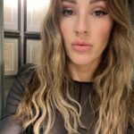 Ellie Goulding Instagram - Here are some photos of my face