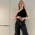 Ellie Goulding Instagram - She’s not one of them