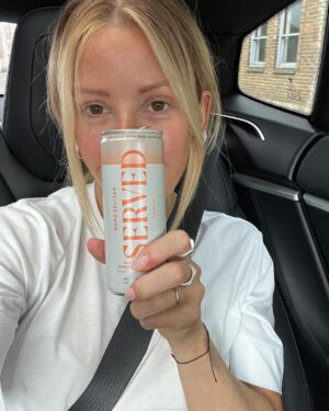 Ellie Goulding Instagram - Are we going back to blonde? 💀