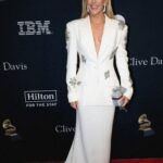 Ellie Goulding Instagram - Clive Davies Pre-Grammys celebration with the best date in the world @honeymoon 🫠 To be in a room with some of the greatest living artists makes me feel overwhelming gratitude and pride. Thanks for having me 🤍🤍 Make up my girl @janicedaoud Hair @rikkigash ❤️‍🔥 Styling @kyledevolle 🤍