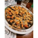 Ellie Toyota Instagram - 🍽 今年の写真は今年のうちに。 写真映えするパリの食卓。 なにをいただいても美味しかった🤤 気がつけばもう2022年も残りわずかですね。 やり残したことはありませんか？ 私は大掃除をしっかりやりたいなぁ。🧼